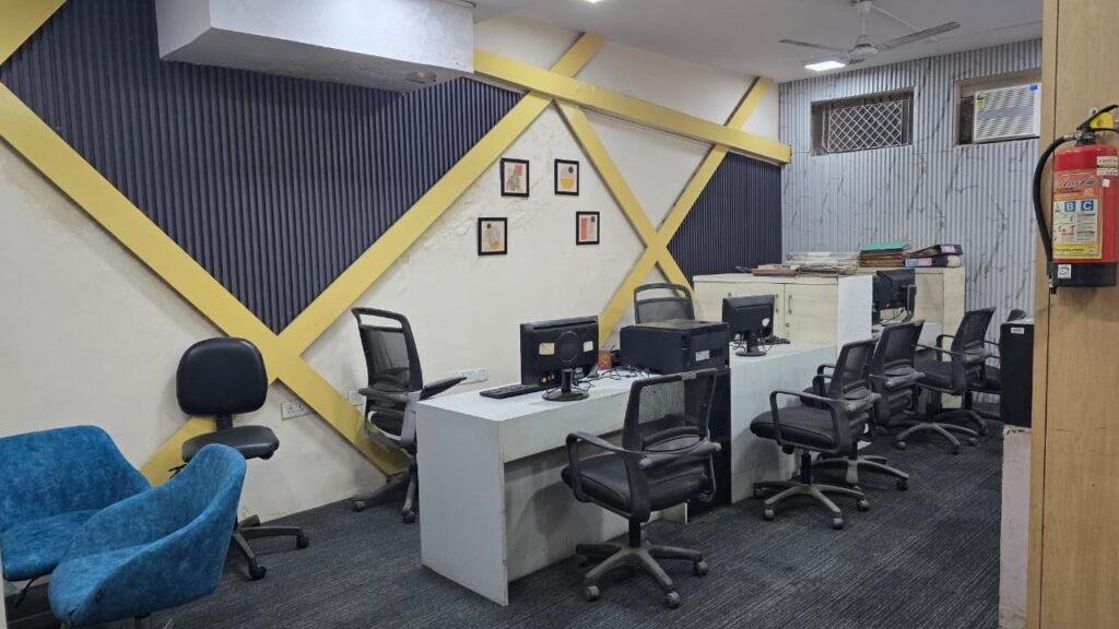 office-20-whatsapp-image-2025-10-29-at-2.21.39-pm