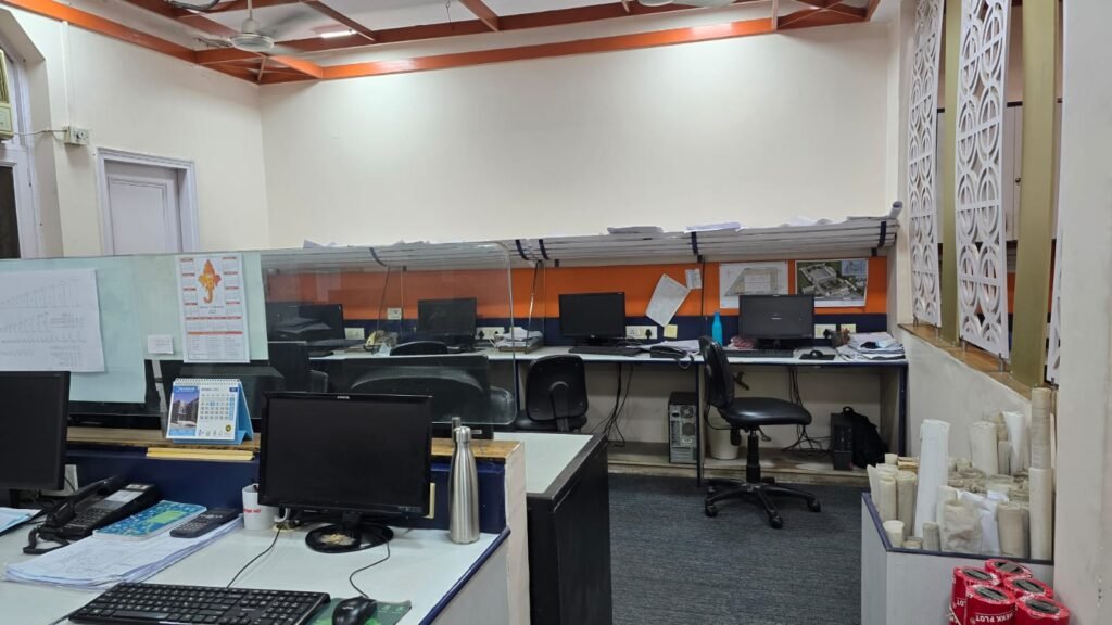 office-21-whatsapp-image-2025-11-01-at-11.41.03-am–1-
